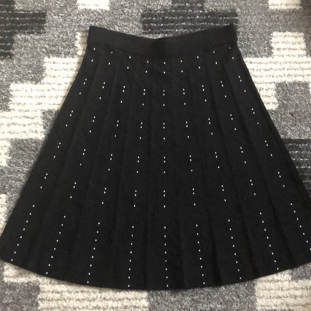 H&M Black Midi Skirt